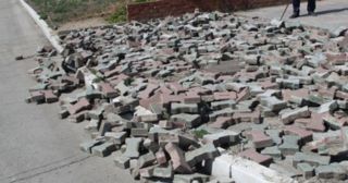 Демонтаж тротуарной плитки Магадан, цена от 2924 руб.